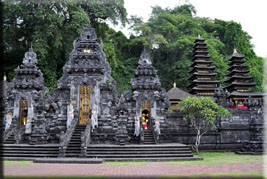 Pura-Goa-Lawah